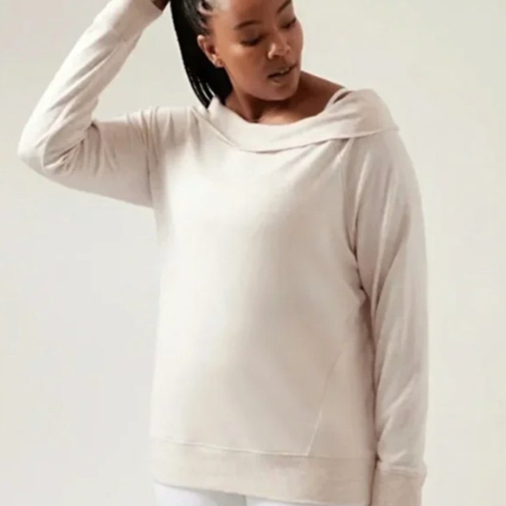 NWT! Athleta Studio Barre Sweatshirt, Size M.